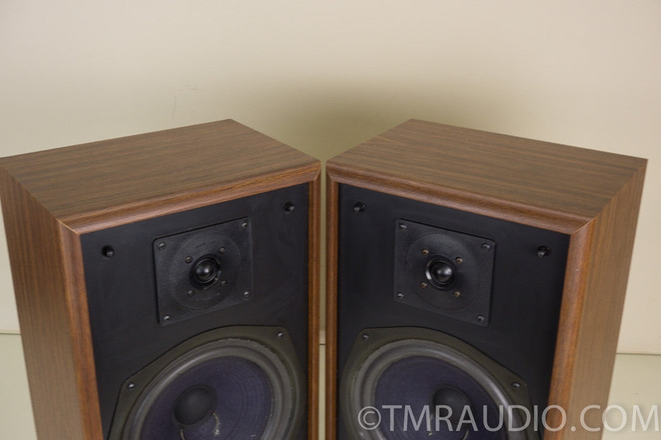 Advent 4002 2-way Bookshelf Speakers