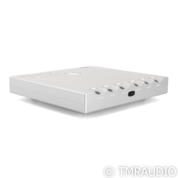 Chord Electronics Huge M Scaler Digital Upscaler; Upsampler; D/D; Silver