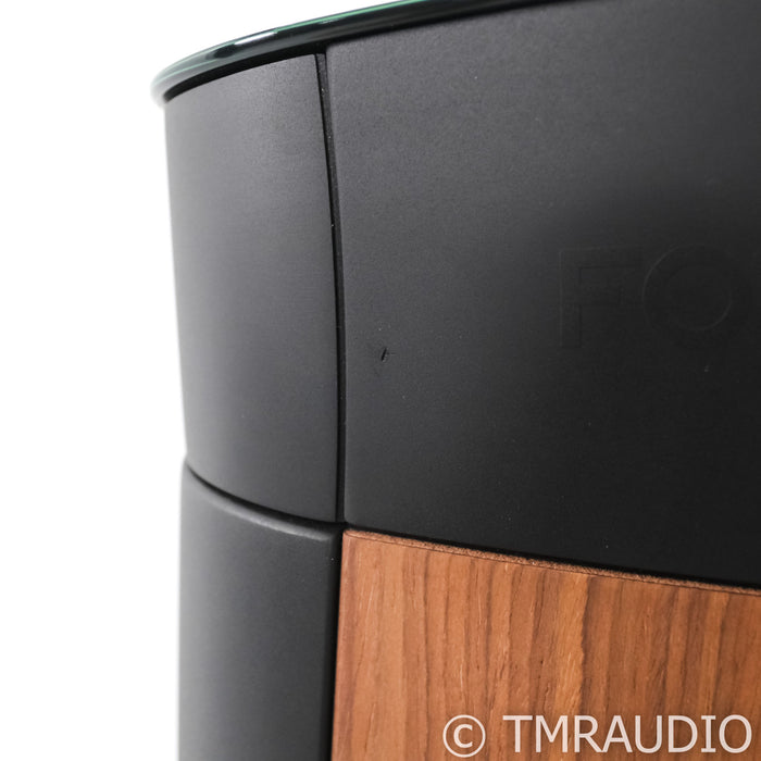 Focal Sopra No. 1 Bookshelf Speakers; Dogato Walnut Pair with Stands