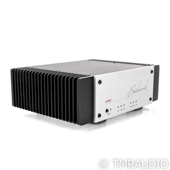 Benchmark AHB2 Stereo / Mono Power Amplifier; AH-B2
