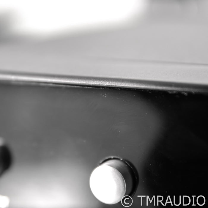 Rega Planar 8 Belt Drive Turntable; P8; RB880 Tonearm; Dynavector MC Cartridge