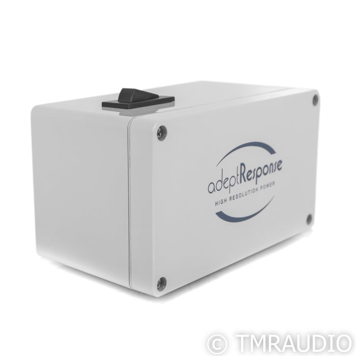 Audience Adept Response aR2p AC Power Line Conditioner; 15amp