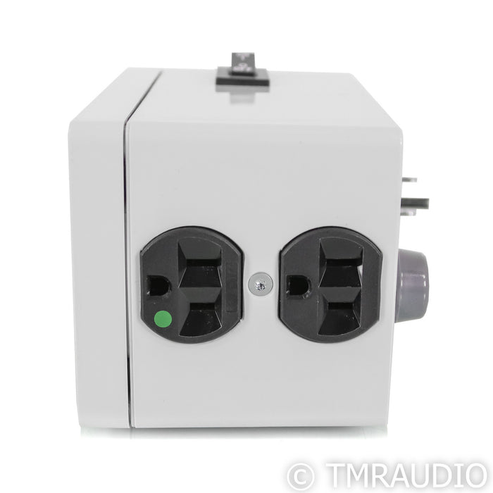 Audience Adept Response aR2p AC Power Line Conditioner; 15amp