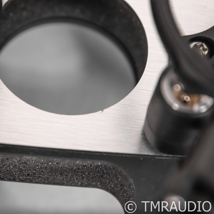 Rega Planar 8 Belt Drive Turntable; P8; Rega MC Apheta 3 (Open Box)