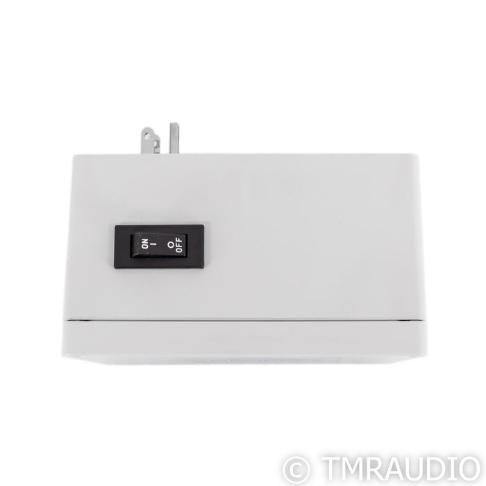 Audience aR2p AC Power Conditioner; Adept Response (Demo w/ Warranty)