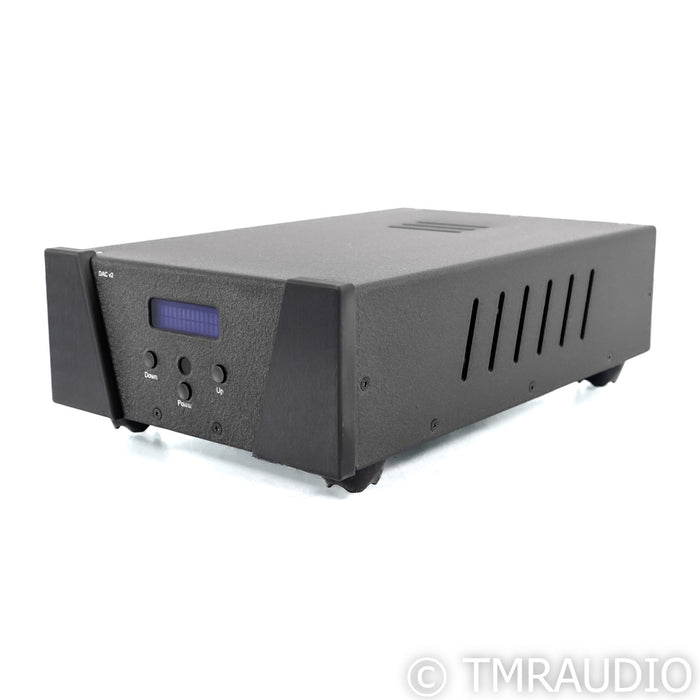 Wyred 4 Sound DAC-2v2 D/A Converter; Femto Clock Upgrade