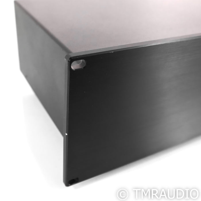 Transparent PowerIsolator; AC Power Line Confitioner