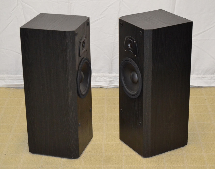BIC Venturi V820 Stereo Speakers