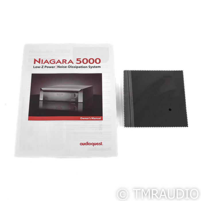 AudioQuest Niagara 5000 AC Power Line Conditioner; C19