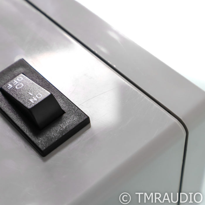 Audience Adept Response aR2p AC Power Line Conditioner
