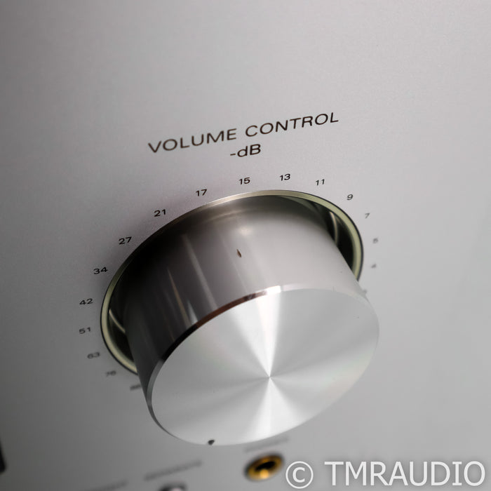 Luxman L-590 AXII Stereo Integrated Amplifier; MM / MC Phono