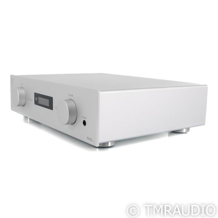 AVM PA 30.3 Stereo Preamplifier; Demo w/ Warranty (Open Box)