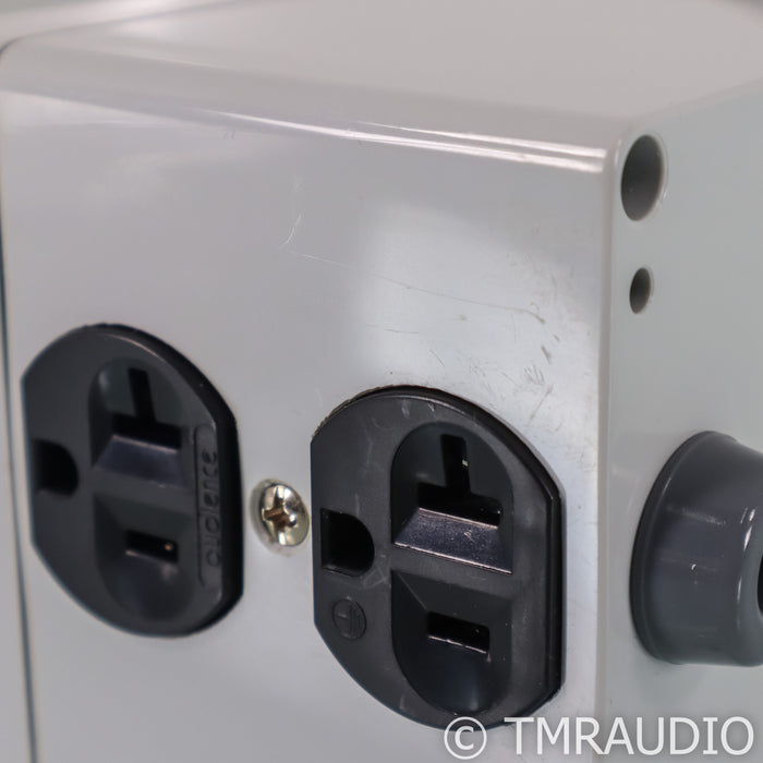 Audience aR2p-T4 AC Power Line Conditioner; (Open Box)
