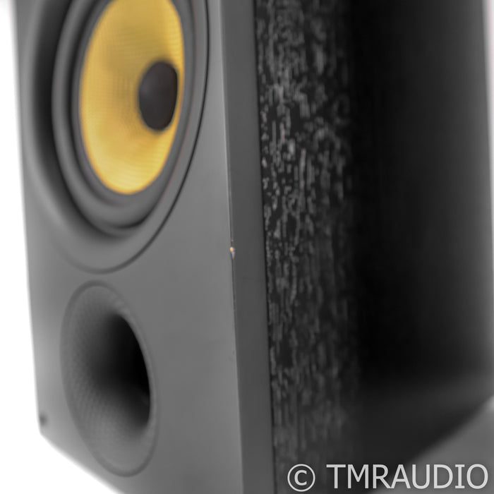 B&W 686 S2 Bookshelf Speakers; Black Pair