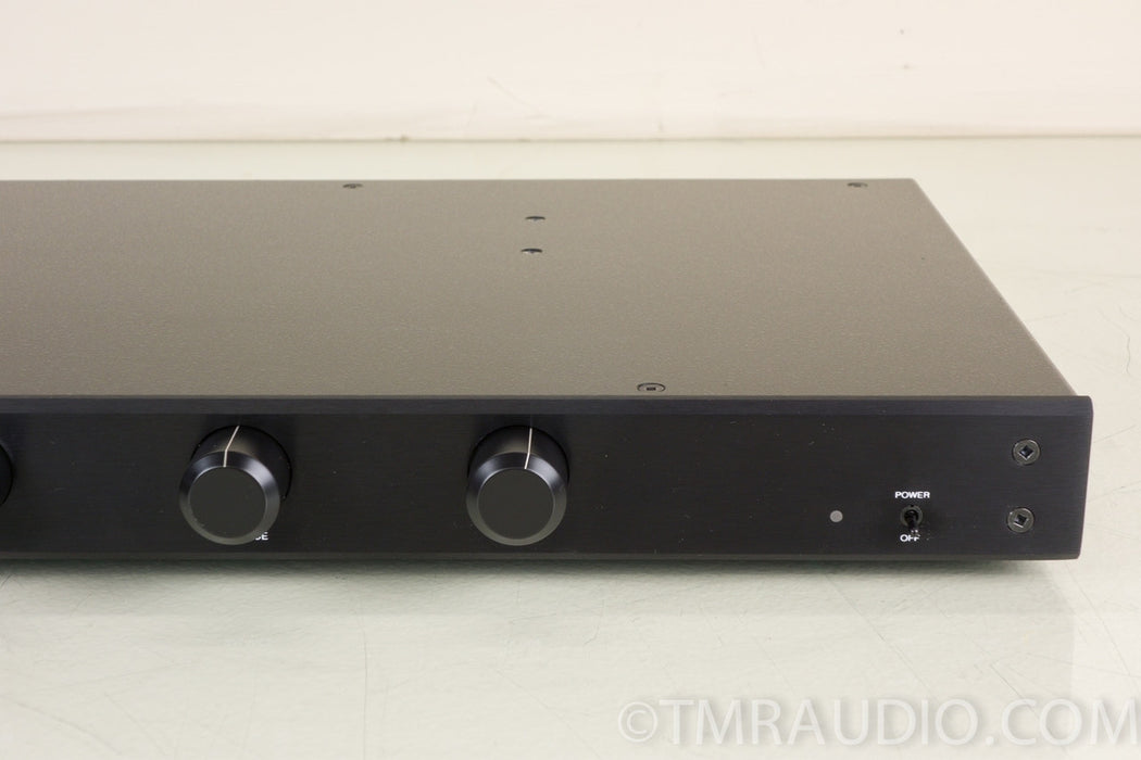 Bryston B-60 Integrated Stereo Amplifier in Factory Box