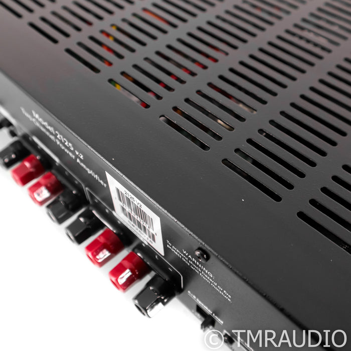 Parasound NewClassic 2125v2 Stereo / Mono Power Amplifier; 2125 v2