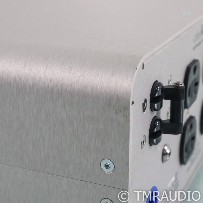 Audience aR6-T4 AC Power Line Conditioner; 15A with powerChord SE-i