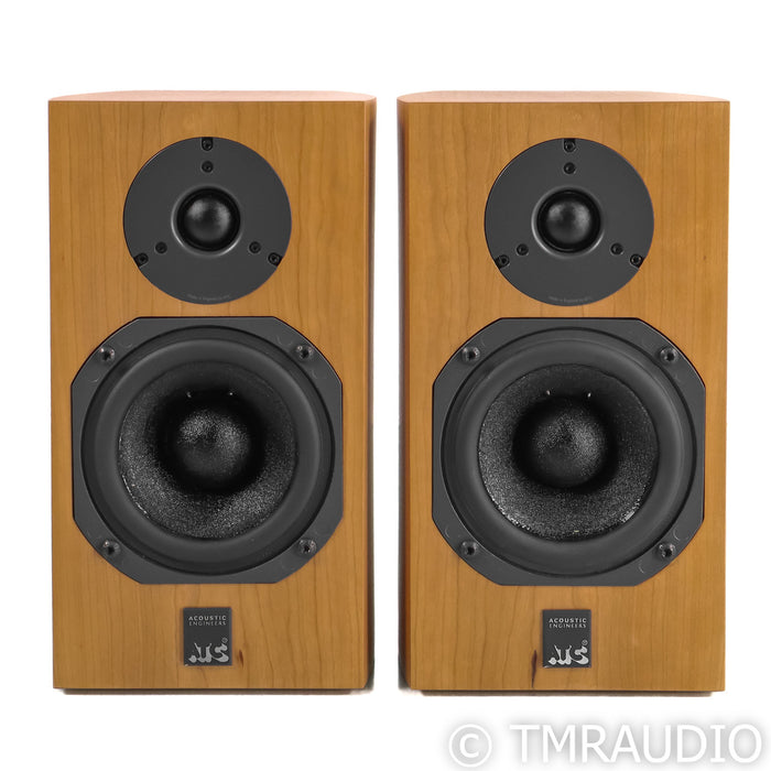 ATC SCM7 v3 Bookshelf Speakers, Cherry Pair