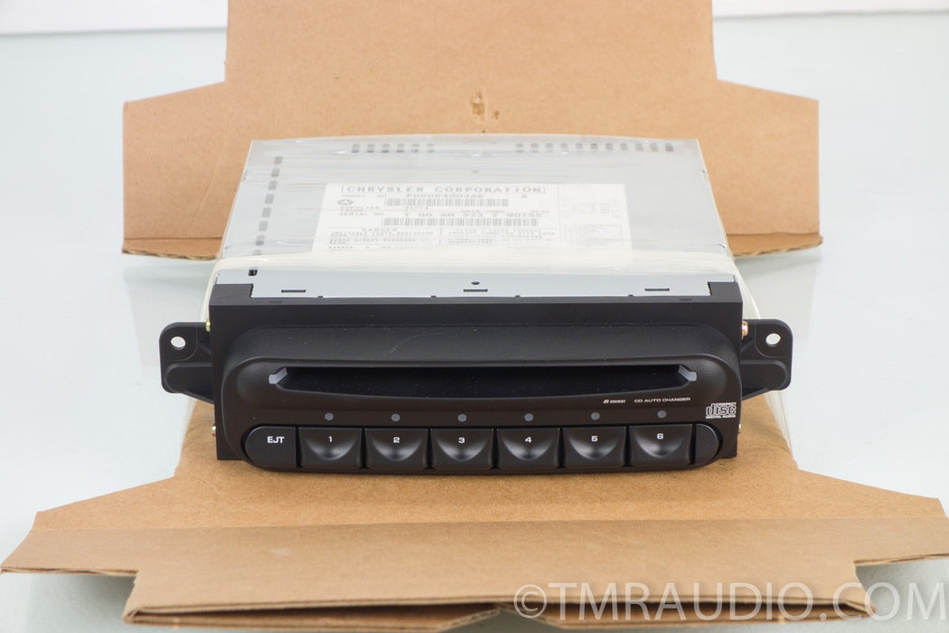 Chrysler 6 CD Auto Changer P05064003AE