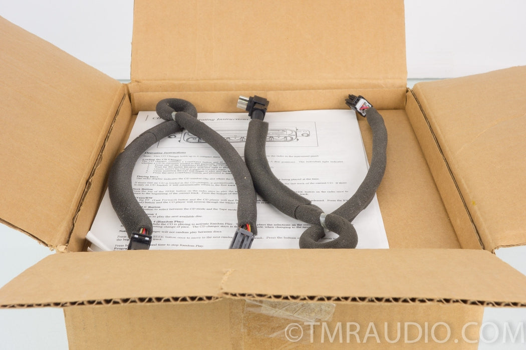 Chrysler 6 CD Auto Changer P05064003AE