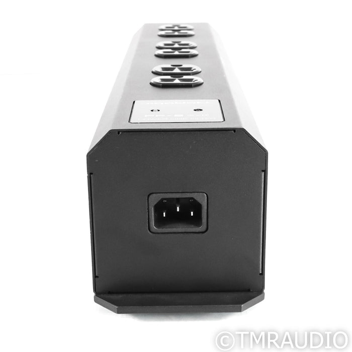 GigaWatt PF-2 EVO Filtering AC Power Distributor