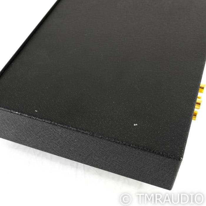 Perreaux Silhouette SXH1 Headphone Amplifier