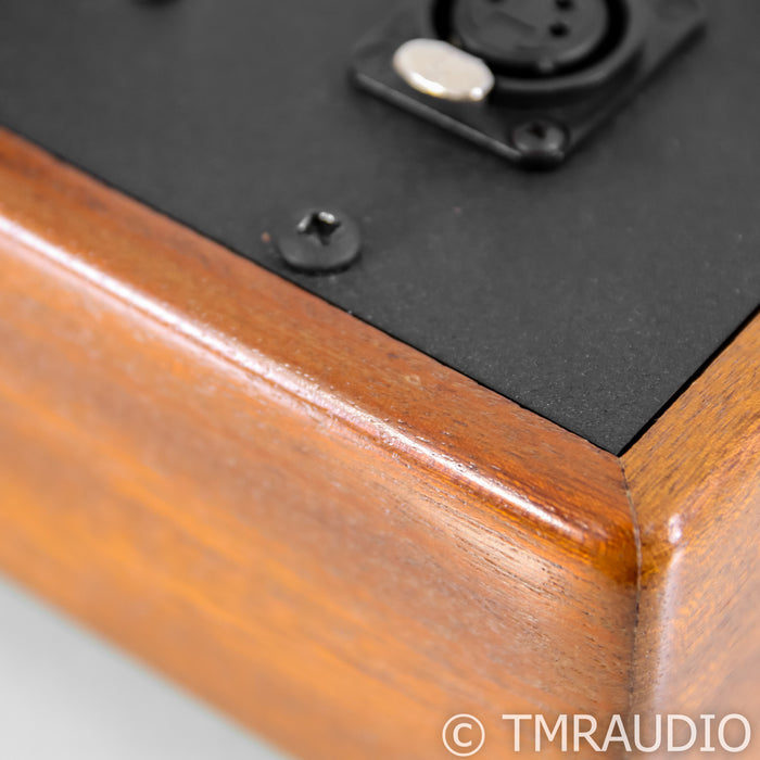 Decware Audio CSP3 Stereo Tube Preamplifier; Walnut