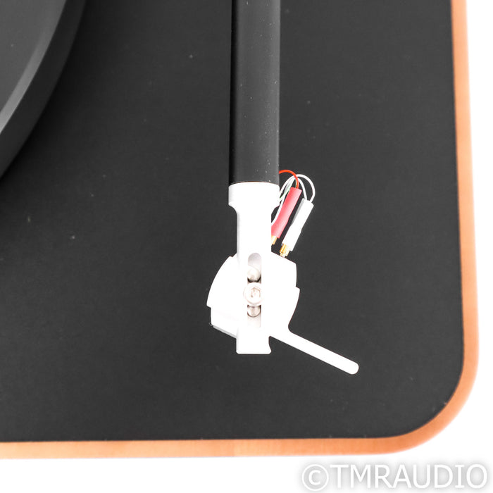 Clearaudio Concept AiR Belt Drive Turntable; Satisfy Tonearm;  Concept V2 MM