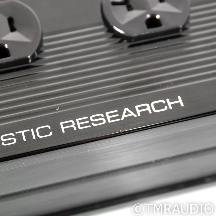 Synergistic Research PowerCell 8 SE Power Conditioner; w/ Upgraded Power Cable