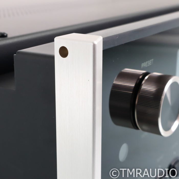 McIntosh MR88 AM, FM, & XM HD Tuner