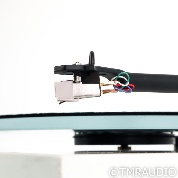 Rega Planar 2 Belt Drive Turntable; White w/ Carbon MM