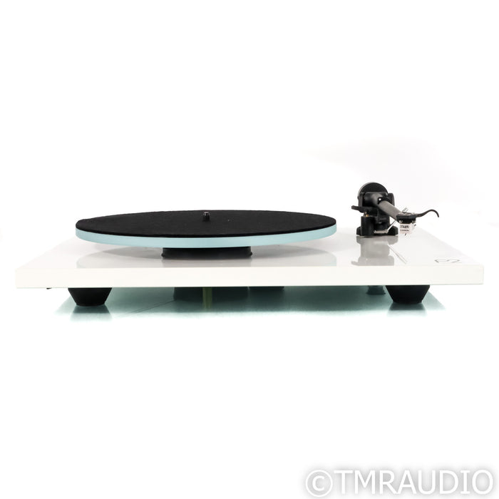 Rega Planar 2 Belt Drive Turntable; White w/ Carbon MM