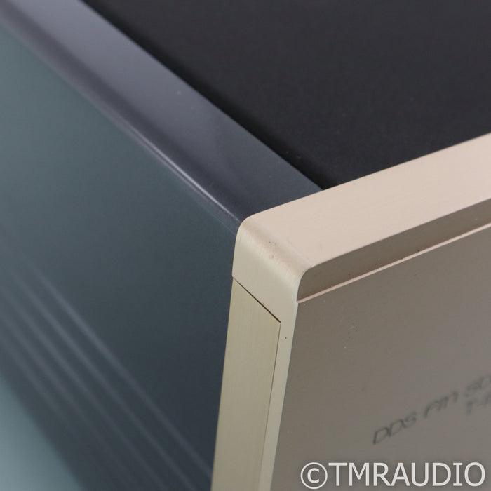 Accuphase T-1100 Stereo FM Tuner