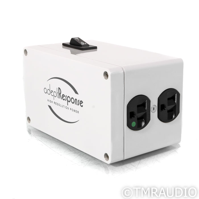 Audience Adept Response aR2p AC Power Conditioner; 15 Amp (Open Box)