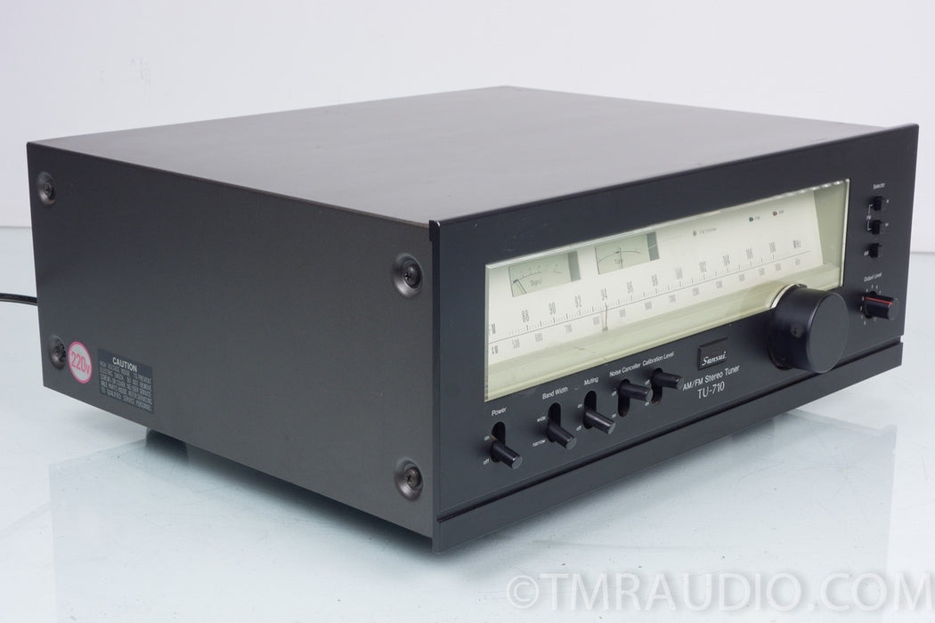 Sansui TU-710 Vintage AM / FM Stereo Tuner