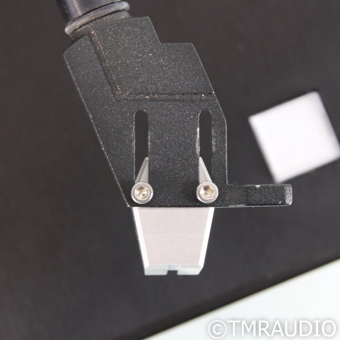 MoFi UltraDeck+ Belt Drive Turntable; MoFi UltraTracker MM Cartridge