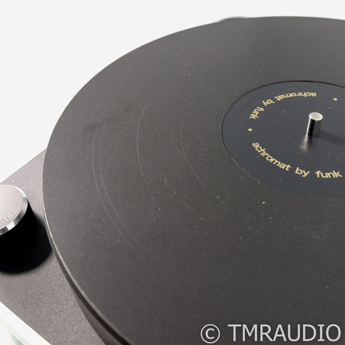 Clearaudio Concept Belt Drive Turntable with Hana EH MC Cartridge