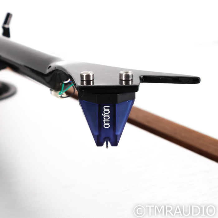Pro-Ject The Classic Belt-Drive Turntable; Ortofon 2M Blue Cartridge