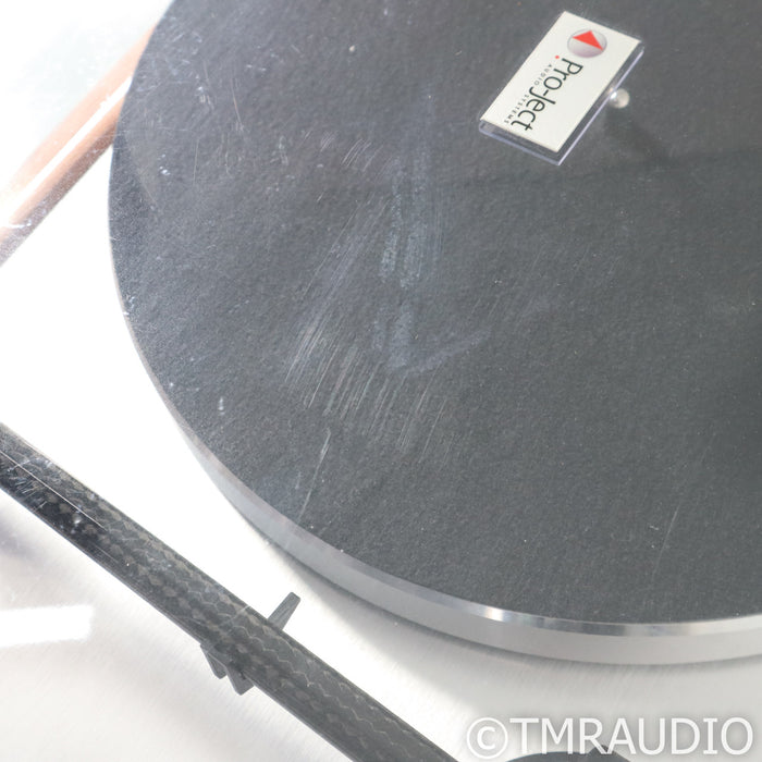 Pro-Ject The Classic Belt-Drive Turntable; Ortofon 2M Blue Cartridge