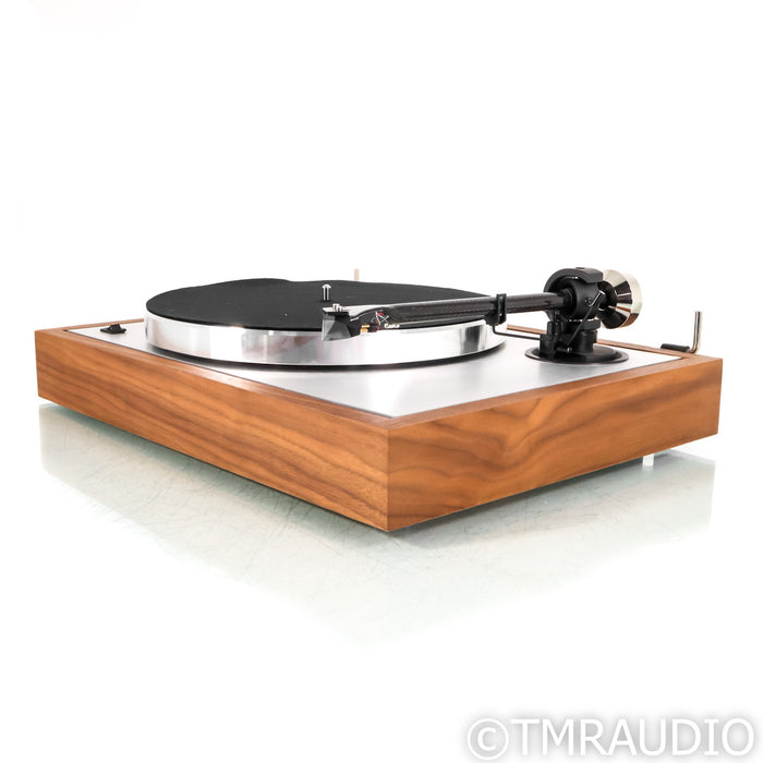 Pro-Ject The Classic Belt-Drive Turntable; Ortofon 2M Blue Cartridge