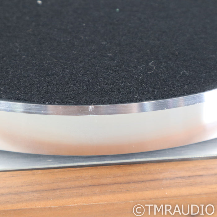 Pro-Ject The Classic Belt-Drive Turntable; Ortofon 2M Blue Cartridge