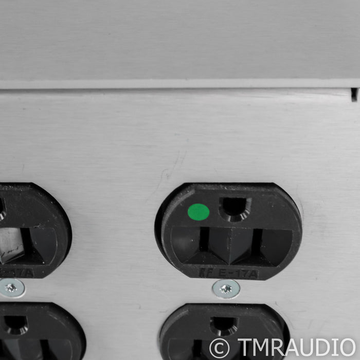 Audience Adept Response aR6 AC Power Conditioner; 15A w/ powerChord SE-i (Open Box)
