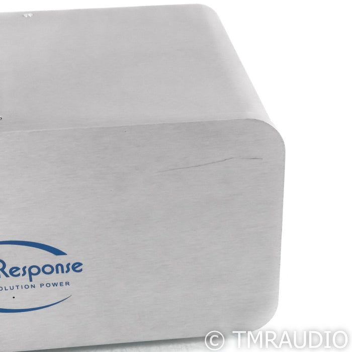 Audience Adept Response aR6 AC Power Conditioner; 15A w/ powerChord SE-i (Open Box)