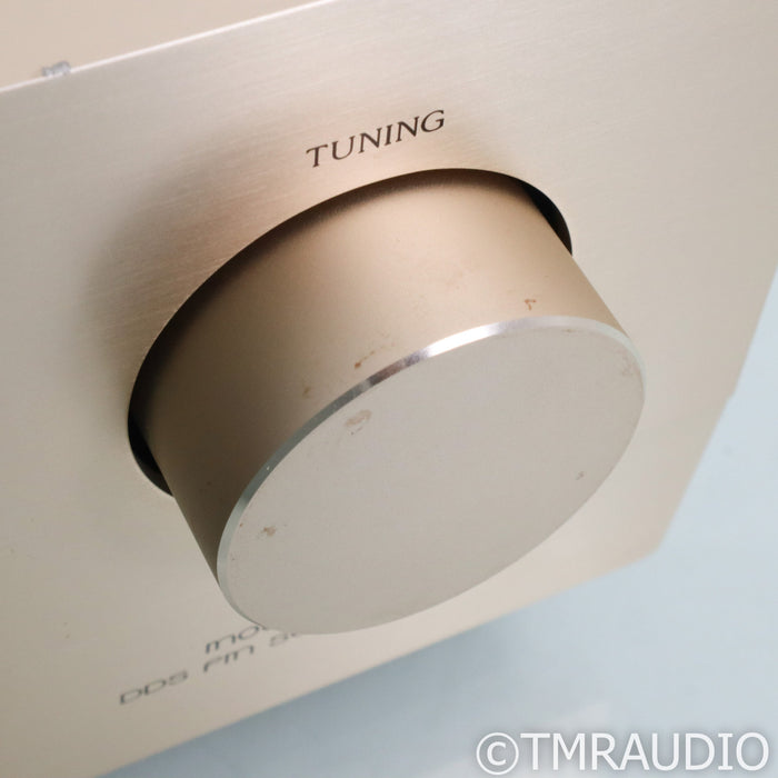 Accuphase T-1000 DDS FM Stereo Tuner