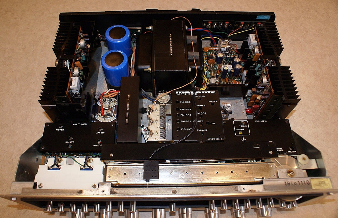 Marantz 2325 Vintage AM/FM Stereo Receiver with Wood Case