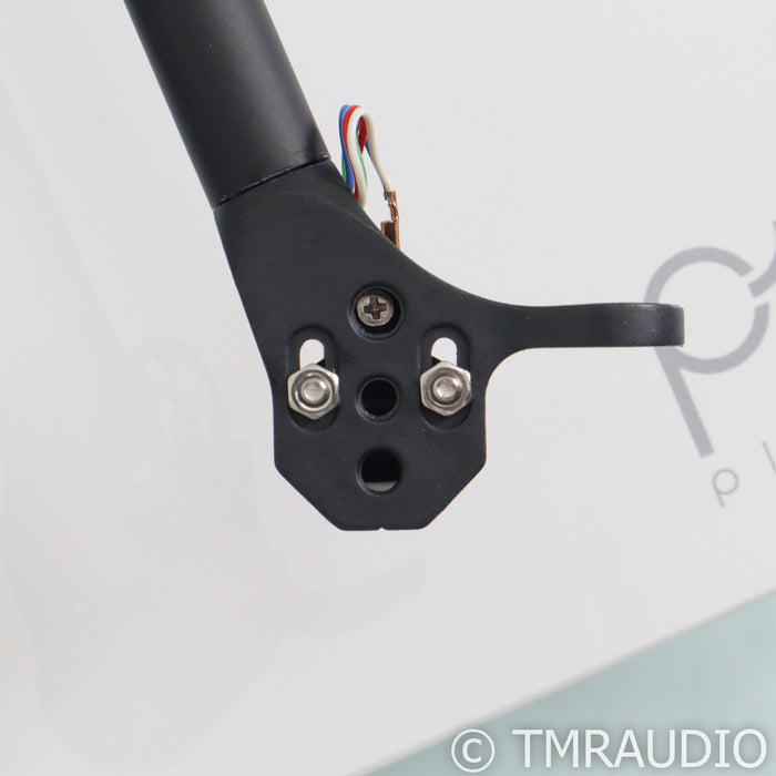 Rega Planar 1 Plus Belt Drive Turntable; White w/ Rega Carbon MM Cartridge