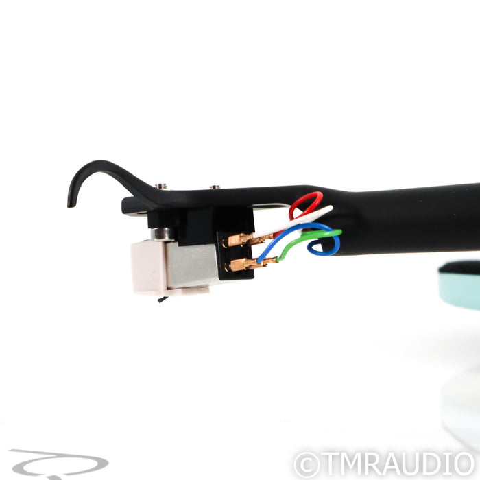 Rega Planar 2 Belt Drive Turntable; White w/ Carbon MM Cartridge