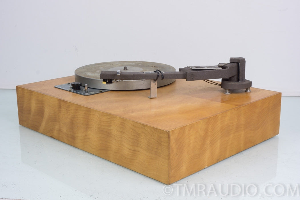 Rek-O-Kut LP-743 Vintage Turntable