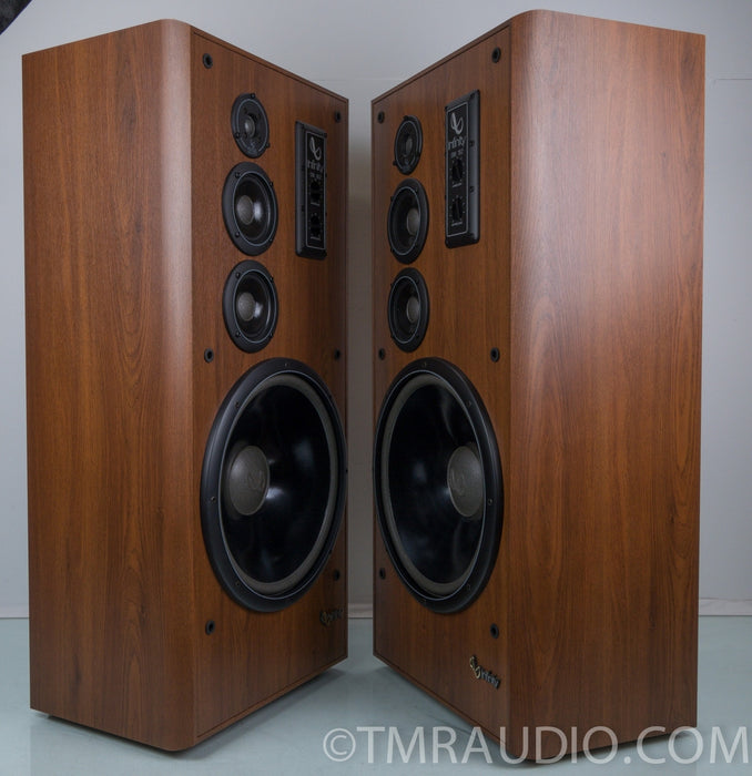 Infinity SM152 Floorstanding Speakers - Beautiful Near Mint Pair!