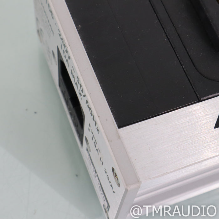 IsoTek EVO3 Sirius 6 Outlet AC Power Distributor